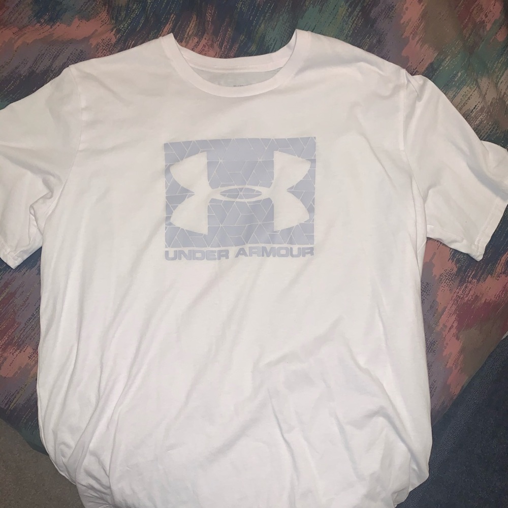 Under Armour t shirt